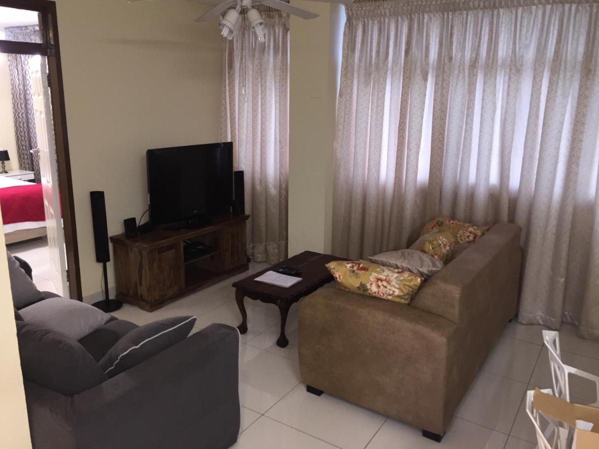 South Coast Beachfront Holiday Apartments Amanzimtoti Exterior foto