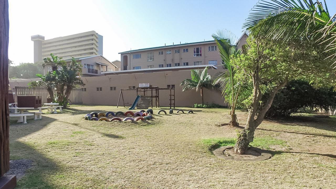 South Coast Beachfront Holiday Apartments Amanzimtoti Exterior foto
