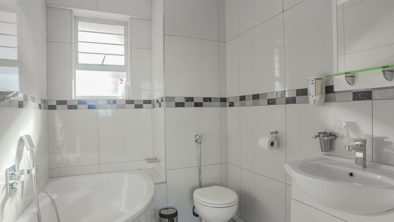 South Coast Beachfront Holiday Apartments Amanzimtoti Exterior foto
