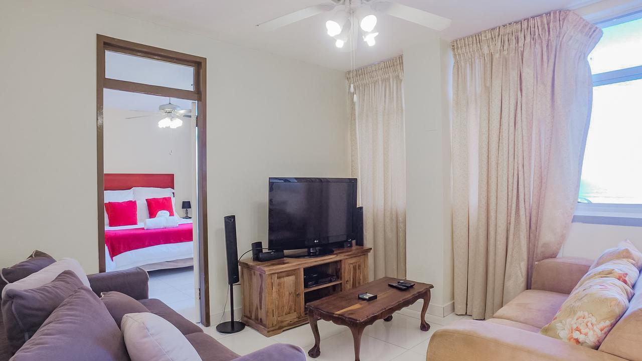 South Coast Beachfront Holiday Apartments Amanzimtoti Exterior foto