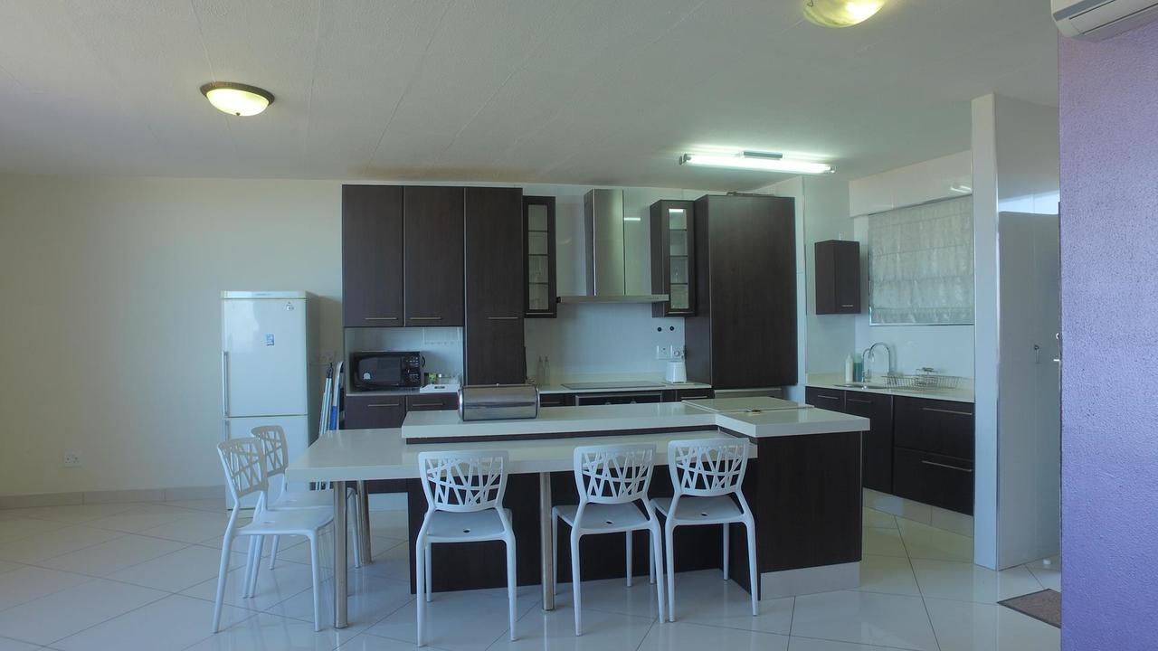 South Coast Beachfront Holiday Apartments Amanzimtoti Exterior foto